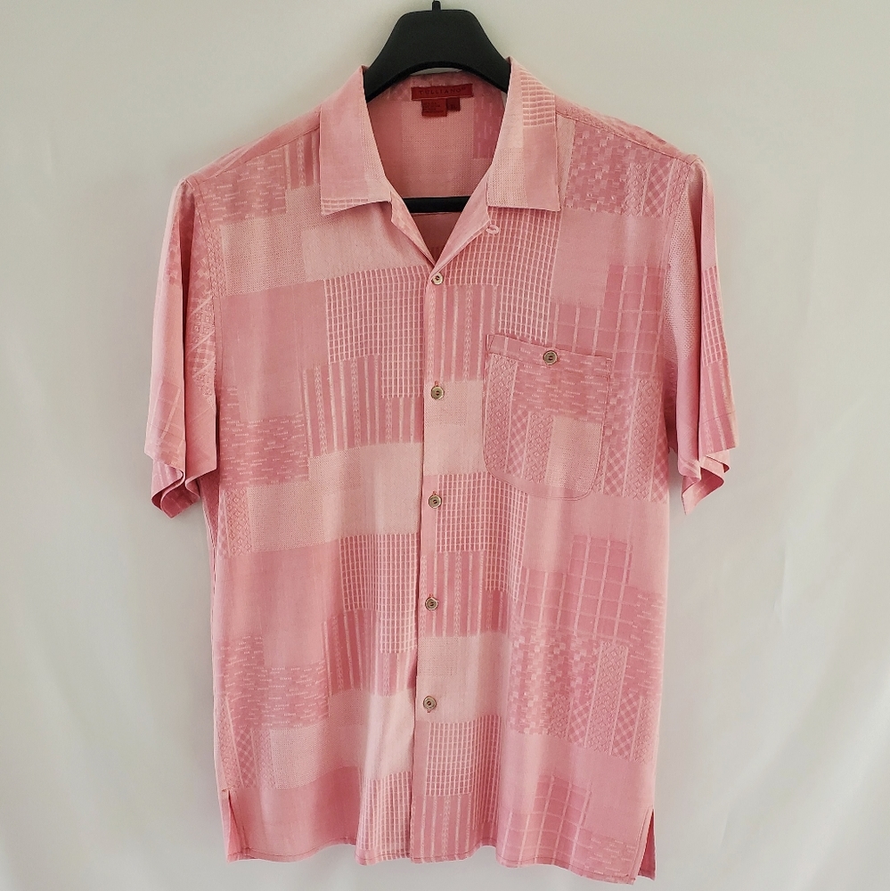 Tulliano Mens Short Sleeve Shirt.  100% Silk.  Size: XL. Subtle pink color